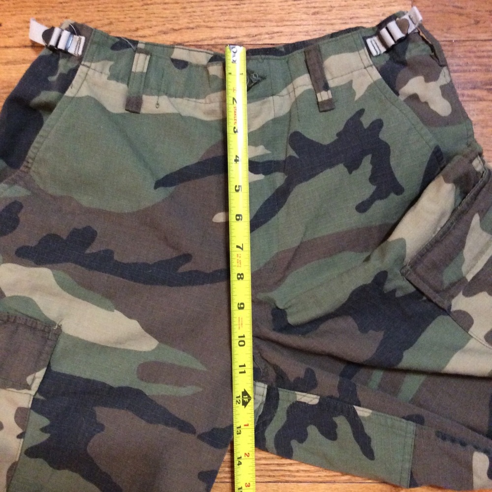 Uo Vintage Military Surplus Camo Cargo Pants Gem